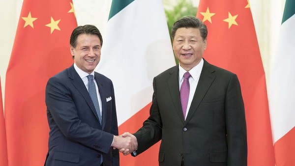 ▲  주세페 콘테 당시 이탈리아 총리와 시진핑 중국 국가주석 